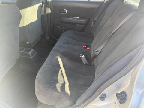 2012 Nissan Versa 1.8 S