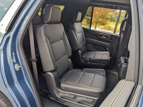 2025 GMC Yukon Elevation