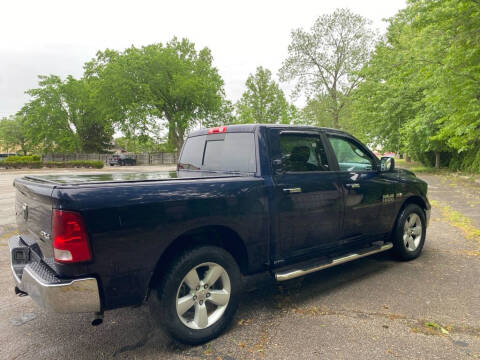 2017 RAM 1500 SLT