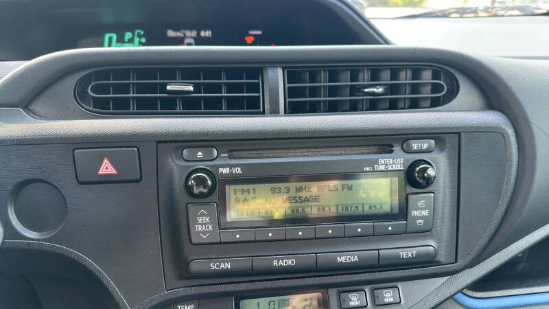 2013 Toyota Prius c