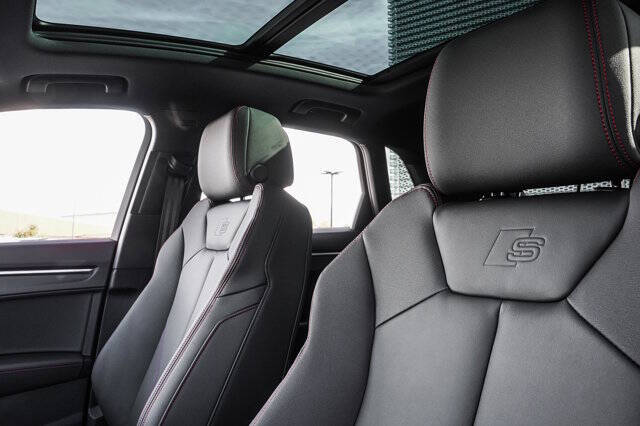 2025 Audi Q3 quattro S line Prem Plus 45 TFSI