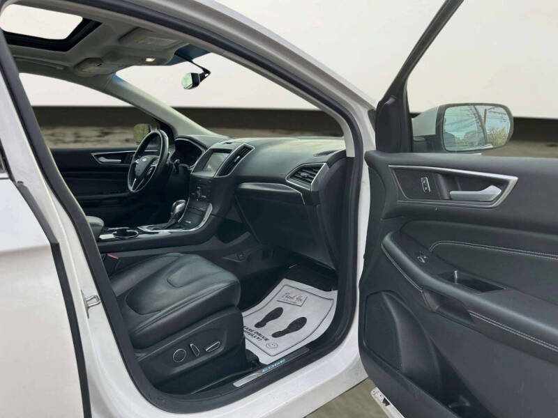 2016 Ford Edge Titanium