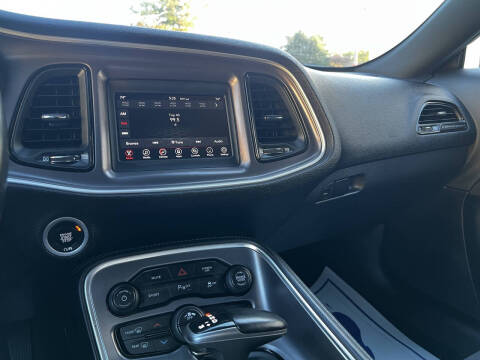 2021 Dodge Challenger SXT