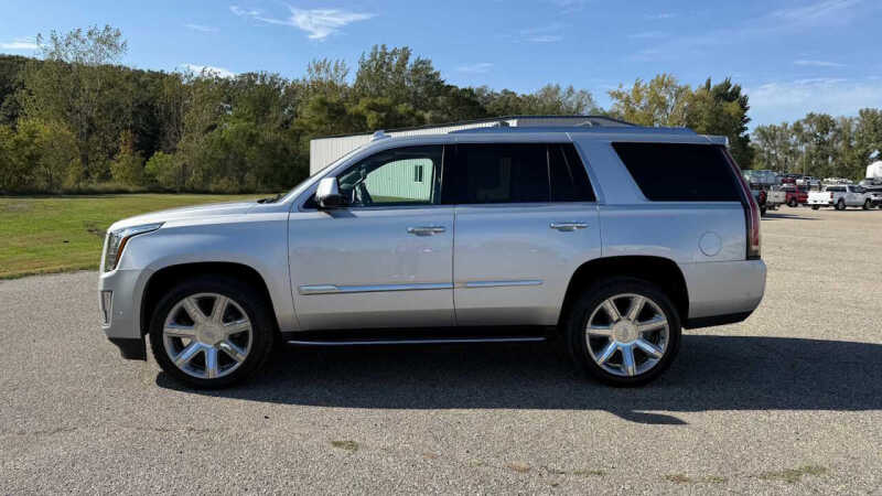 2018 Cadillac Escalade Luxury
