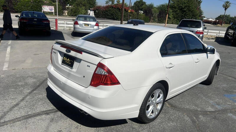 2012 Ford Fusion SE photo 4