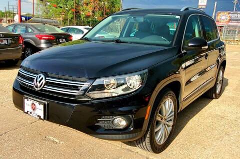 2012 Volkswagen Tiguan for sale at MIDWEST MOTORSPORTS in Rock Island IL