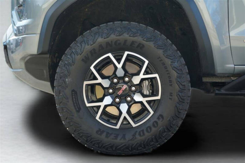 2024 GMC Canyon AT4X