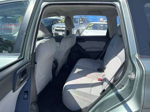 2015 Subaru Forester 2.5i