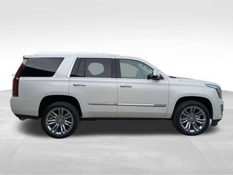 2018 Cadillac Escalade Luxury