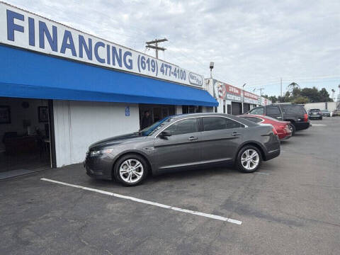 2016 Ford Taurus SE