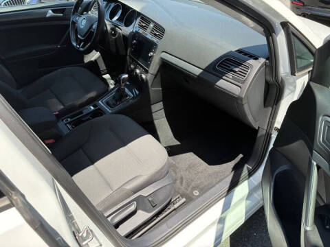 2019 Volkswagen e-Golf SE
