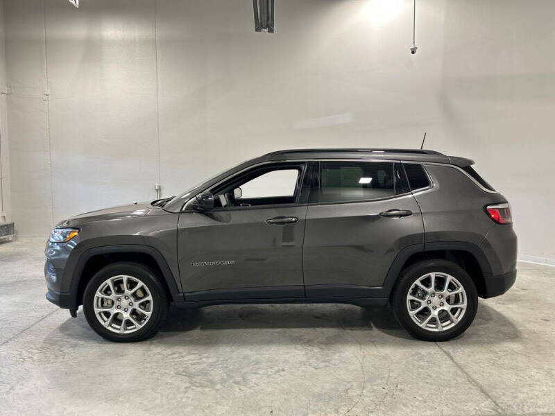 2023 Jeep Compass Latitude Lux