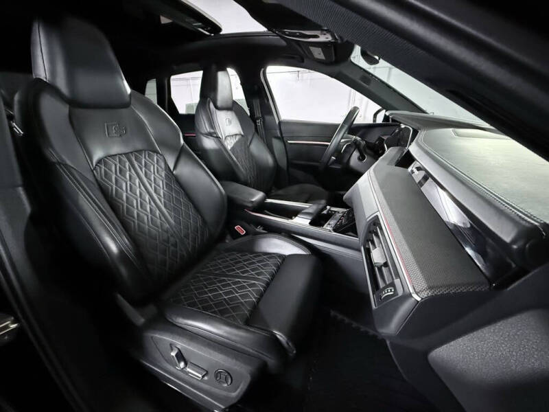 2022 Audi e-tron S quattro Premium Plus