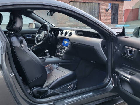 2017 Ford Mustang EcoBoost Premium