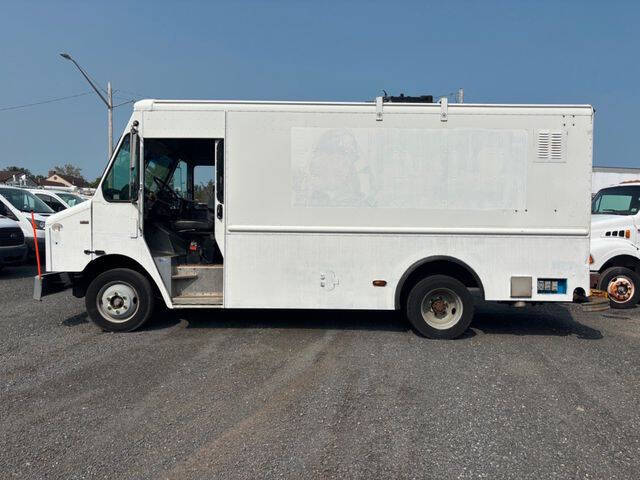 2011 Freightliner MT45 Chassis