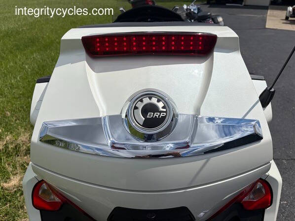 2014 Can-Am Spyder RT-S SE6