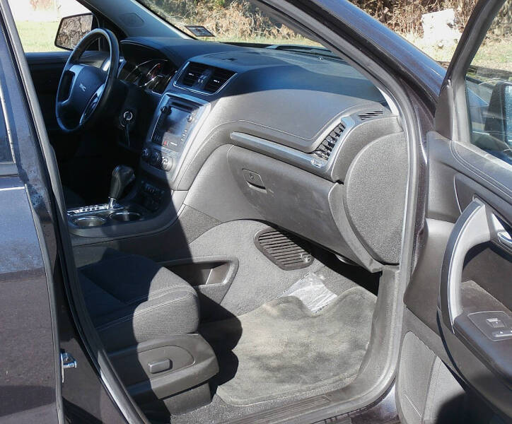 2015 GMC Acadia SLE-2