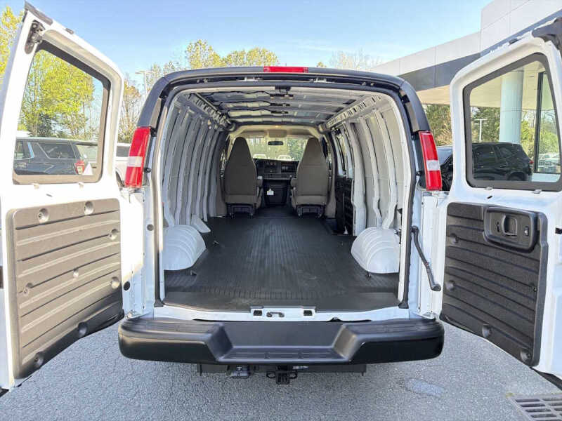 2026 GMC Savana 2500