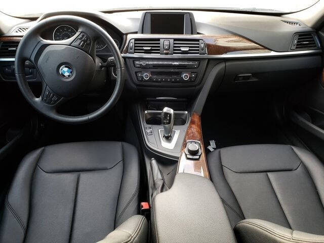 2014 BMW 3 Series 320i