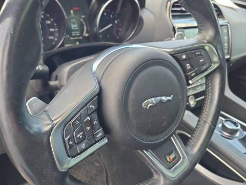 2018 Jaguar F-PACE S