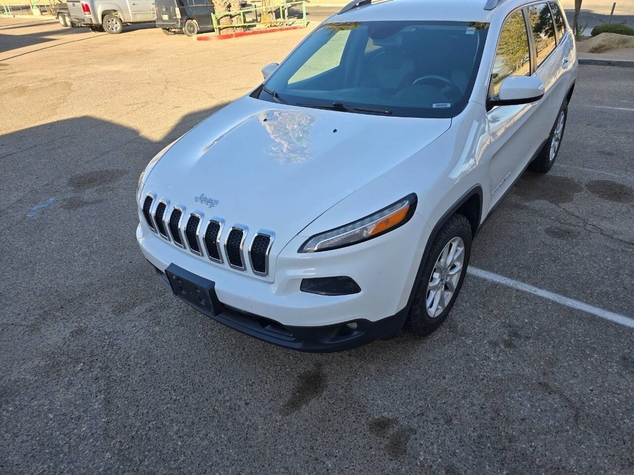 2018 Jeep Cherokee for sale at DOUBLE DEUCE AUTO in Hesperia, CA