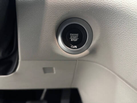 2021 Chrysler Voyager LX