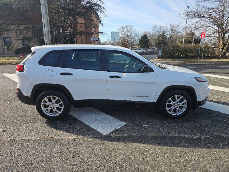 2014 Jeep Cherokee Sport