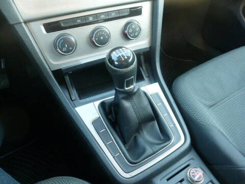 2015 Volkswagen Golf TSI Launch Edition