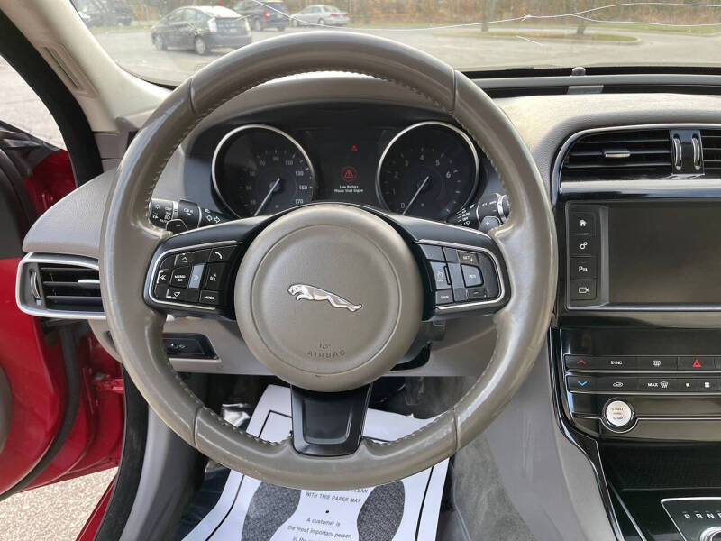 2017 Jaguar XE 35t Premium