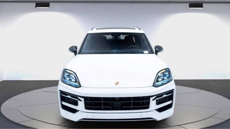 2025 Porsche Cayenne GTS
