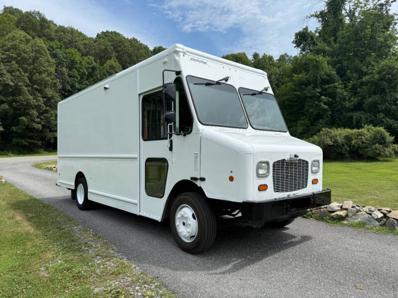 2020 Freightliner MT45 Chassis