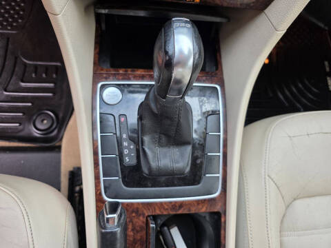 2012 Volkswagen Passat TDI SEL Premium