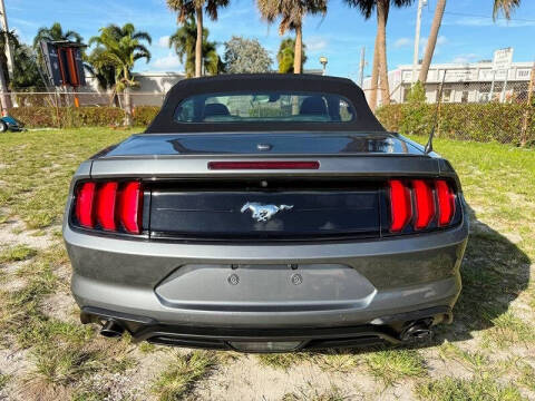 2022 Ford Mustang EcoBoost Premium