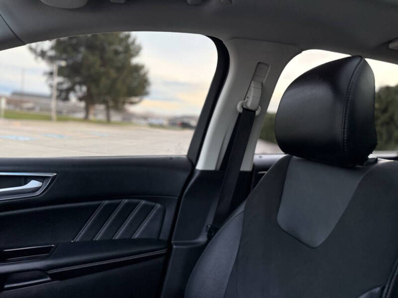 2016 Ford Edge Sport