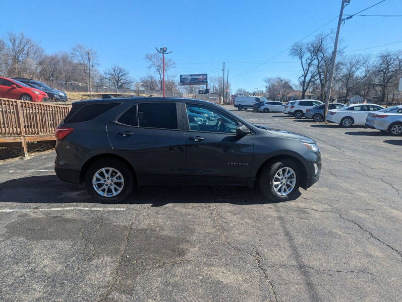 Image 2 of 2021 Chevrolet Equinox LS