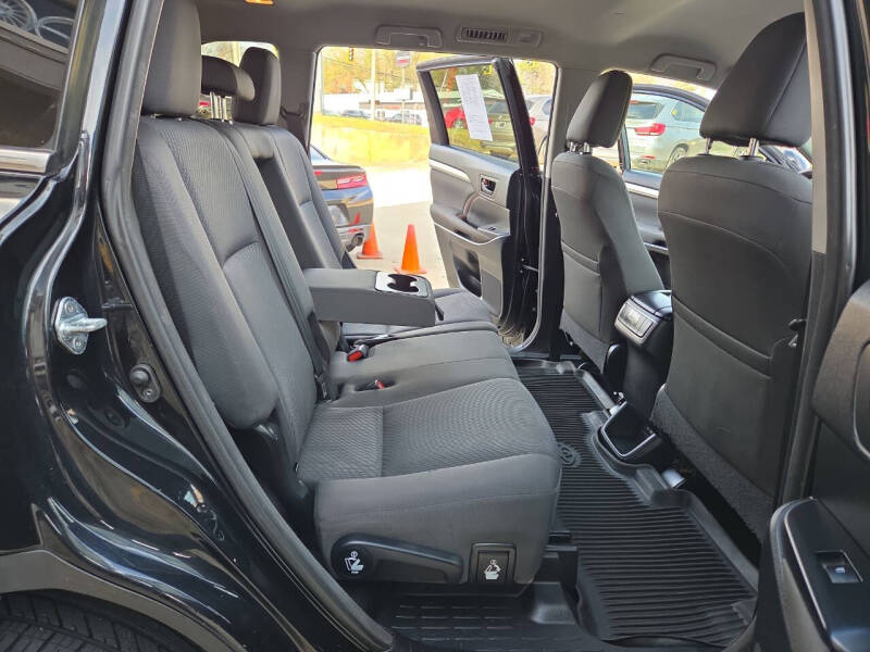 2017 Toyota Highlander LE