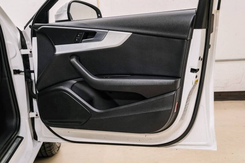 2017 Audi A4 2.0T quattro Premium