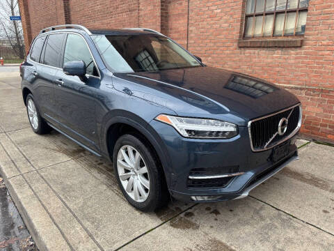 2018 Volvo XC90 T6 Momentum