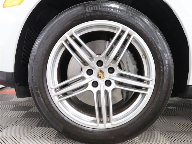 2020 Porsche Macan S