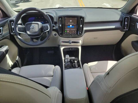 2026 Volvo XC40 B5 Ultra