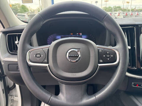 2023 Volvo XC60 B5 Core