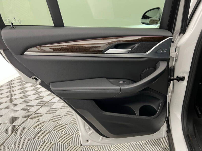 2024 BMW X4 xDrive30i