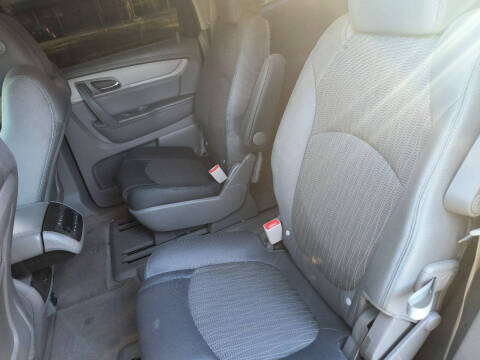 2017 Chevrolet Traverse LT