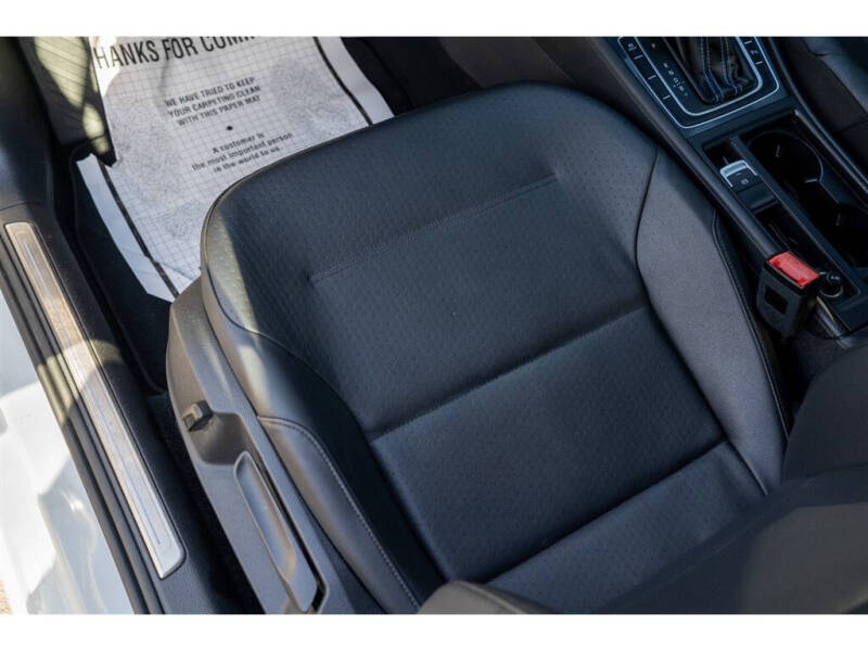 2017 Volkswagen e-Golf SEL Premium