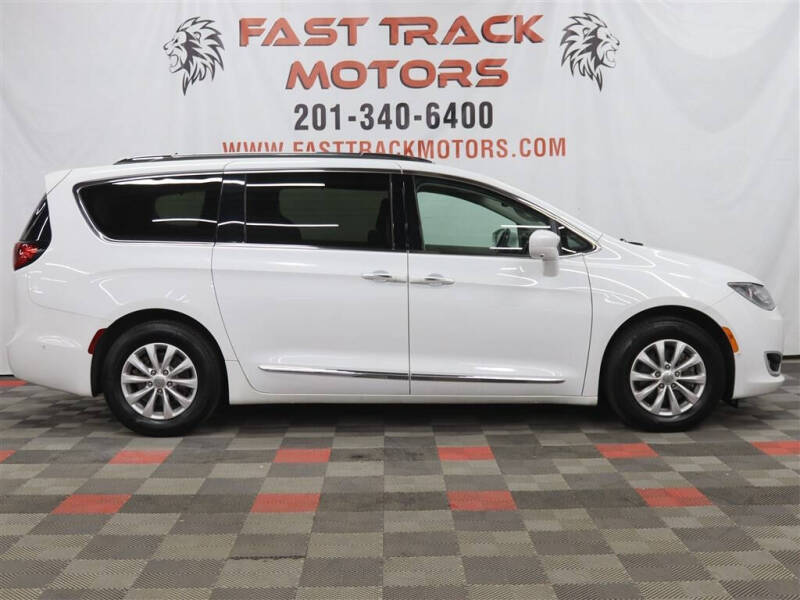 2019 Chrysler Pacifica Touring L
