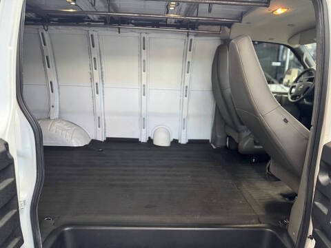 2018 GMC Savana 2500