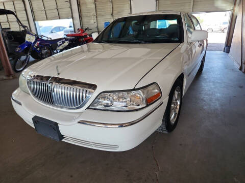 2003 Lincoln Town Car for sale at PYRAMID MOTORS - Pueblo Lot in Pueblo CO