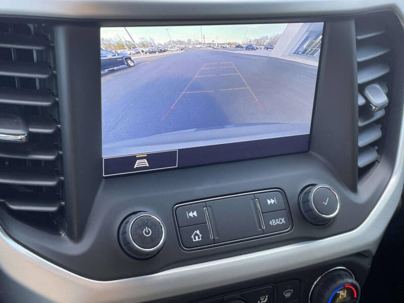 2023 GMC Acadia SLE