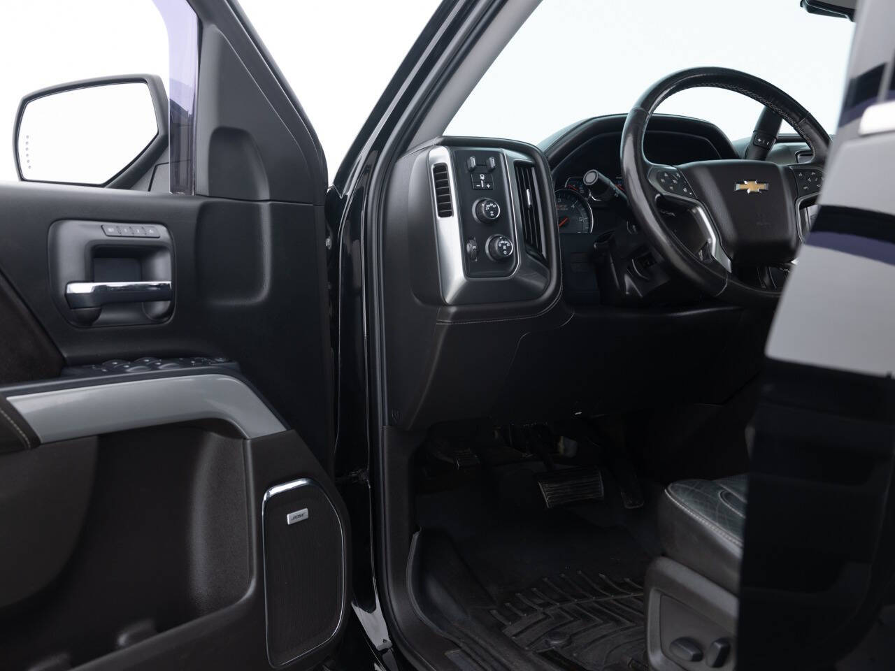 Used Car 2017 Chevrolet Silverado 1500  Ltz Z71 4x4 4dr Crew Cab 5.8 Ft. Sb For Sale Under $30,000 In Coal City, Illinois