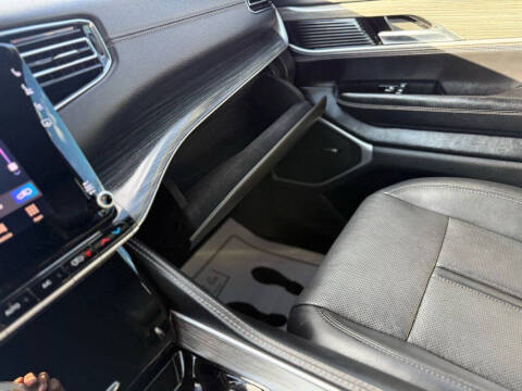 2023 Jeep Wagoneer L Series III